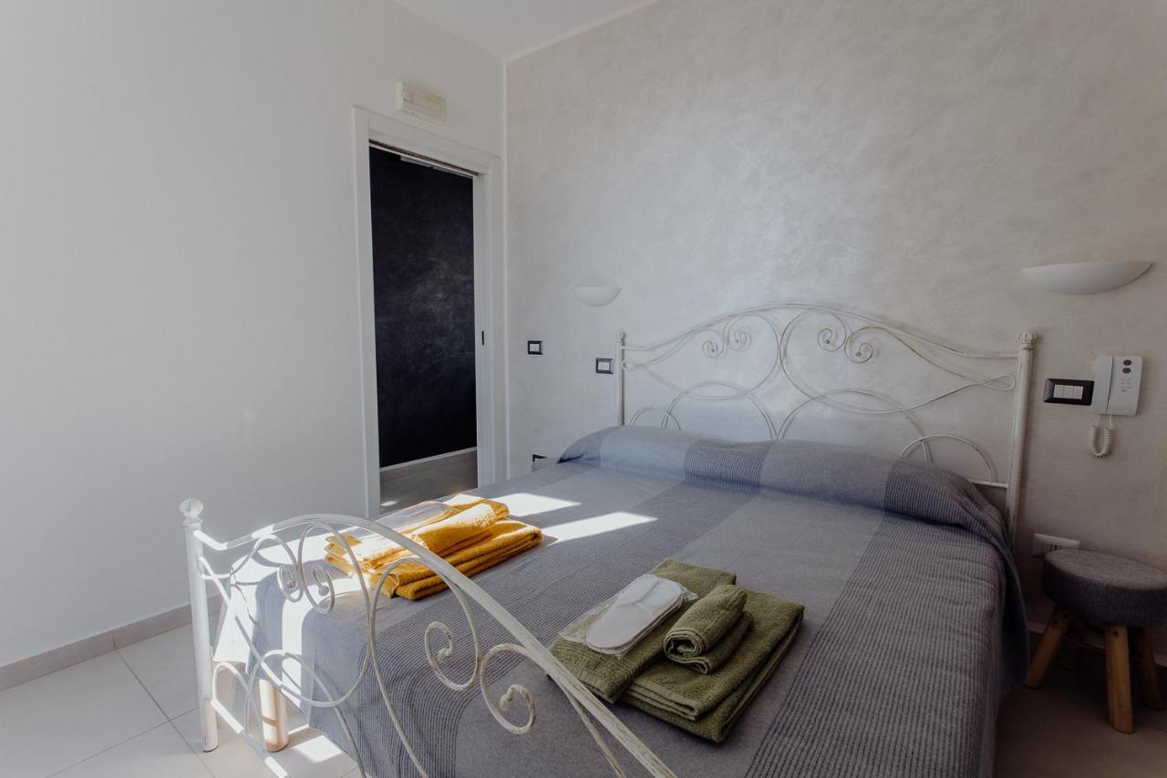Fantasia House Apartment Монополи Екстериор снимка